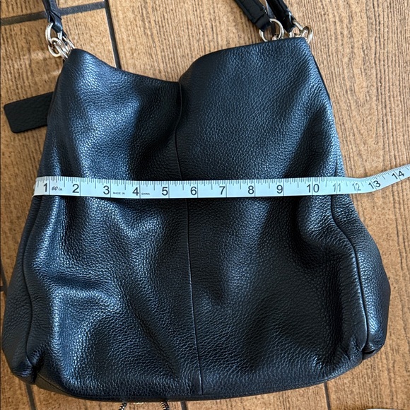 Coach Madison Phoebe Shoulder Bag in black pebbled leather with gold-tone - Picture 12 of 14